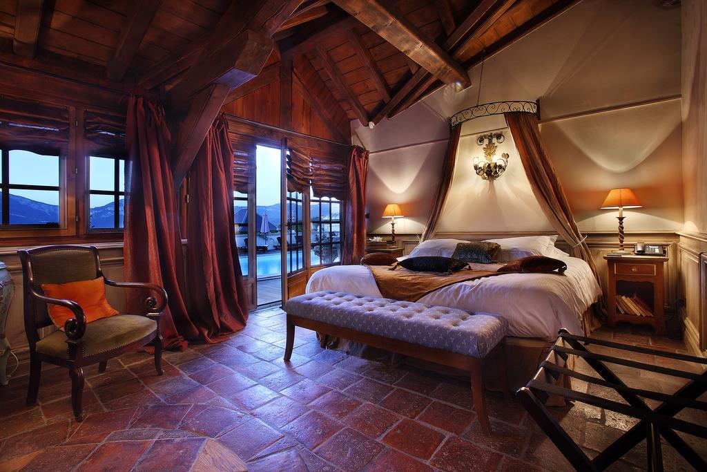 Les Saints Peres Hotel Montagnole Exterior photo