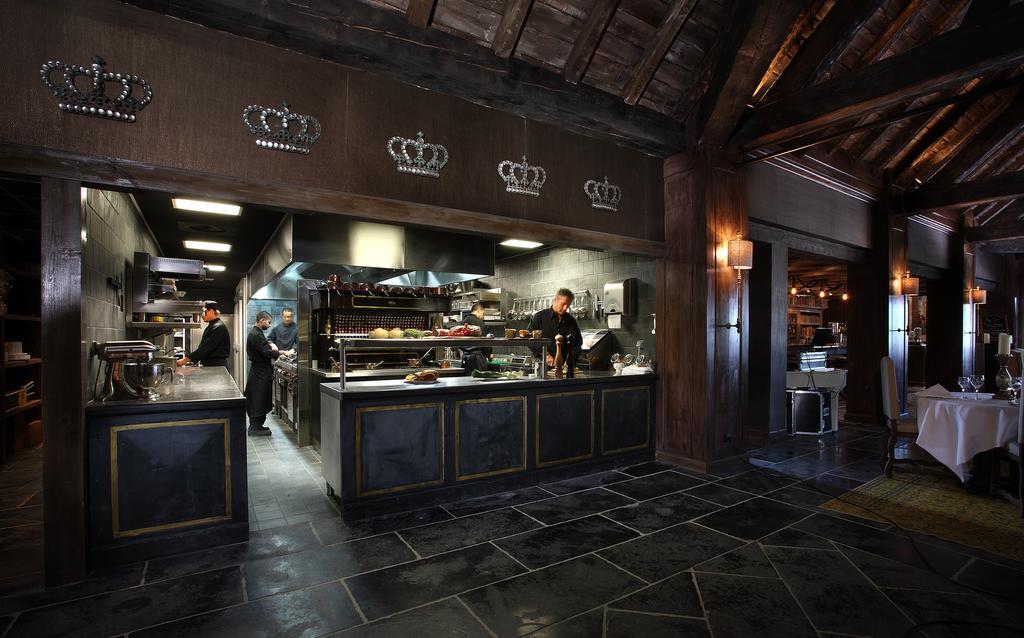 Les Saints Peres Hotel Montagnole Exterior photo