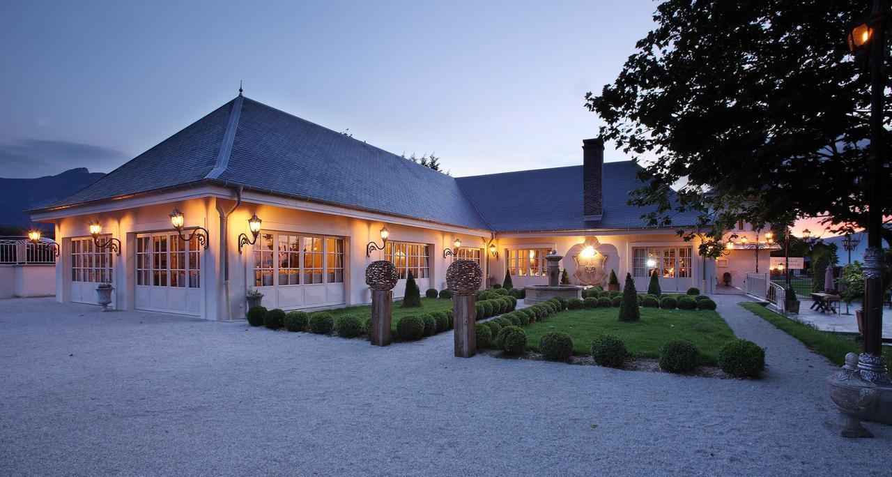 Les Saints Peres Hotel Montagnole Exterior photo